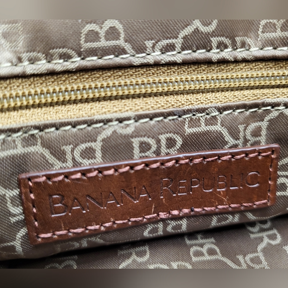 Banana Republic Brown Gold Leather Purse‎ Satchel Pockets Lined Magnetic RN59023 - Picture 10 of 12